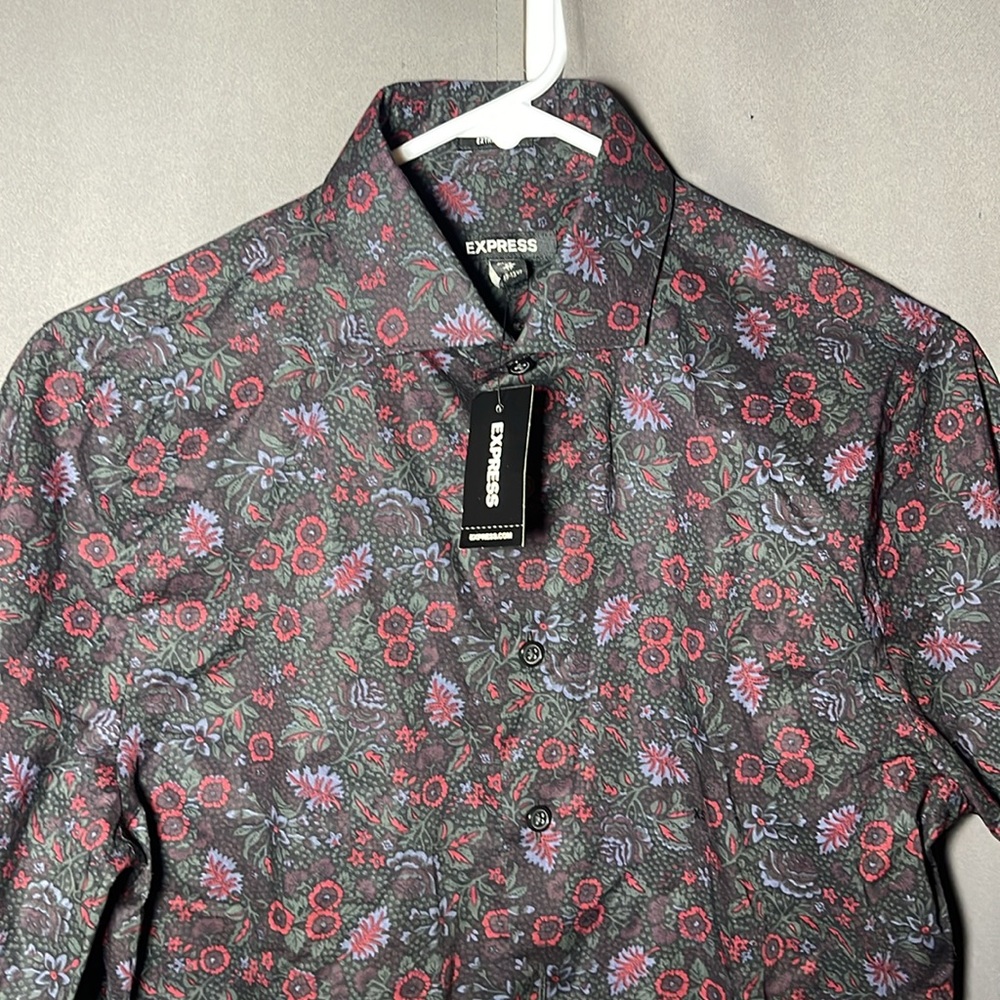 Men’s Express Slim fit long sleeve dress out shirt. Size xtra small.